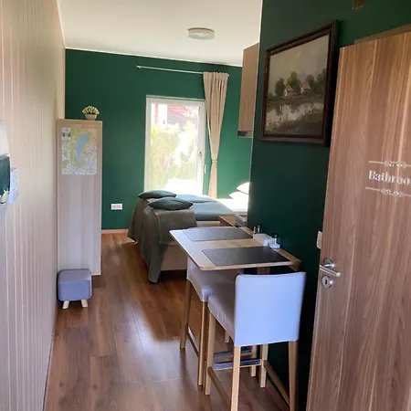 Apartman ölyv *